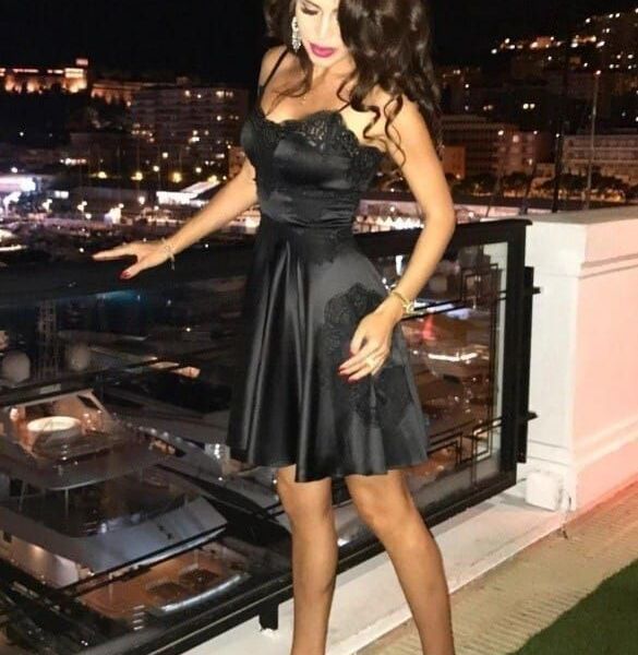 Im sexy lady I have natural beauty, hot body, nice smile Waiting for you I using WhatsApp text