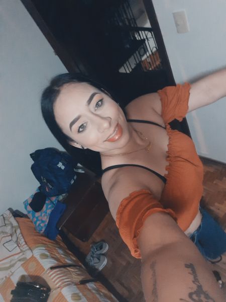 Chica universitaria venezolana de 28 años cariñosa carismática complaciente...
Servicios a ofrecer:
*$£xo oral al natural todo depende de tu higiene
*$£xo vaginal
*Garganta profunda
*69
*
*Bailes eróticos o sensuales
*Anal( con un adicional extra )

