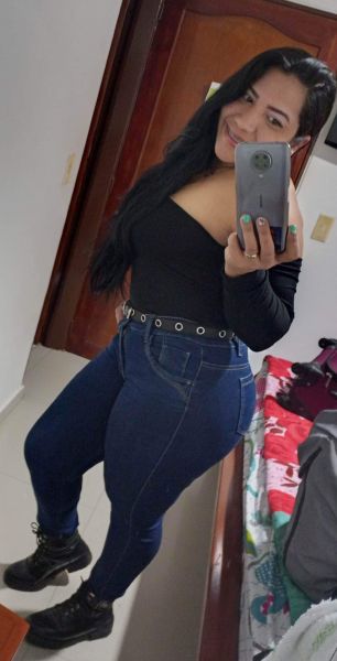 Soy una chica de 25 años .con ganas de pasarla rico .
Cuerpo 100%natural peli negra lacio 
Trosudita rica 