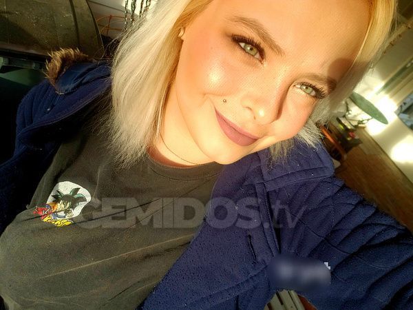 Heyy there looking for anything fun and lucrative
Completely open book and non judgemental:) 
I love being with both men and women
Open to all ventures and ideas
Looking for a SD or SM
Would love to chat and see where we might be able to take things
Naturally submissive and aiming to please in all ways
Located in winchester Virginia